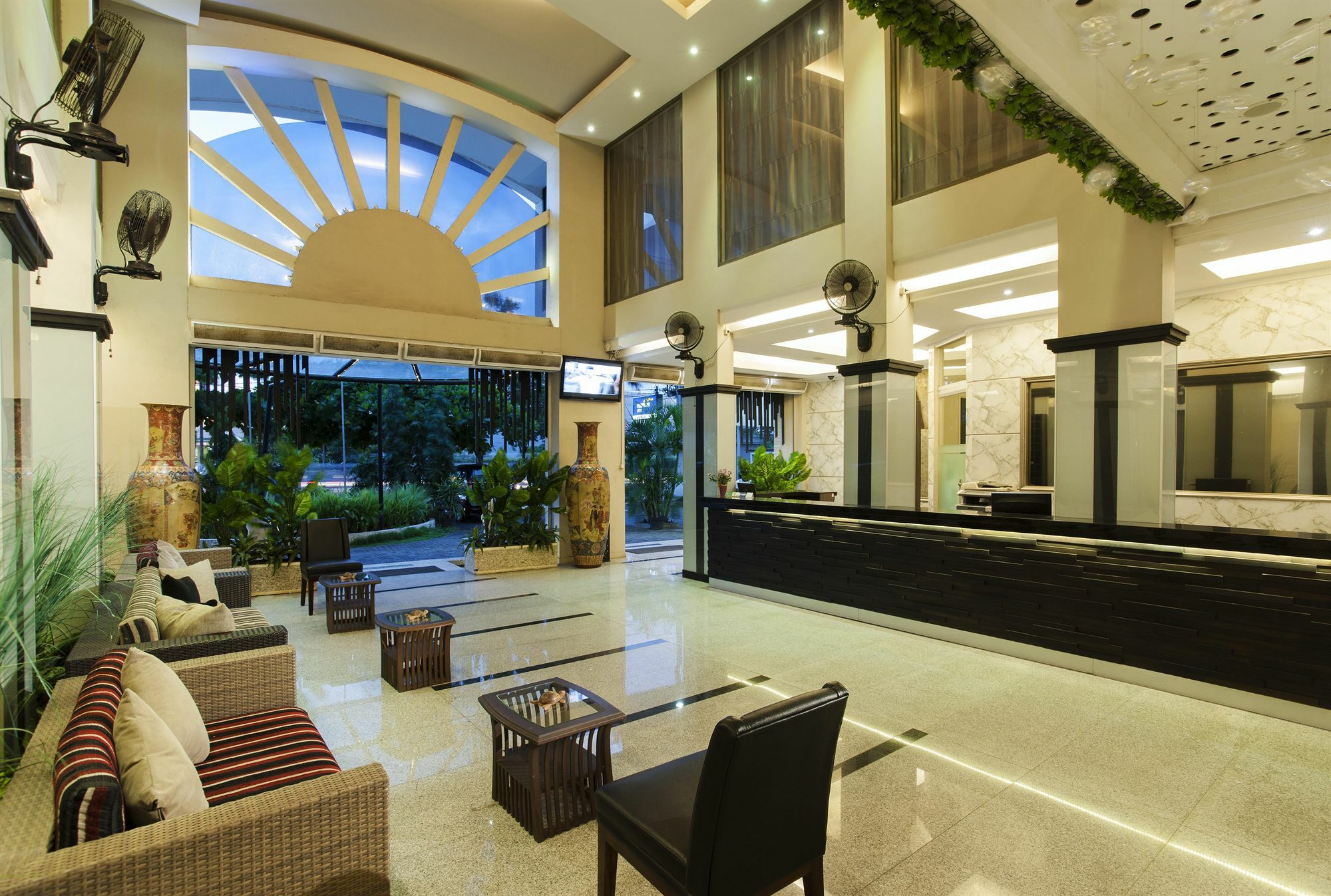 Sun Boutique Hotel Kuta Lombok Exterior foto